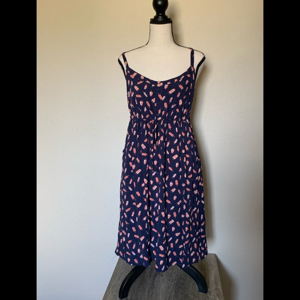 Super cute Torrid summer dress with pockets!